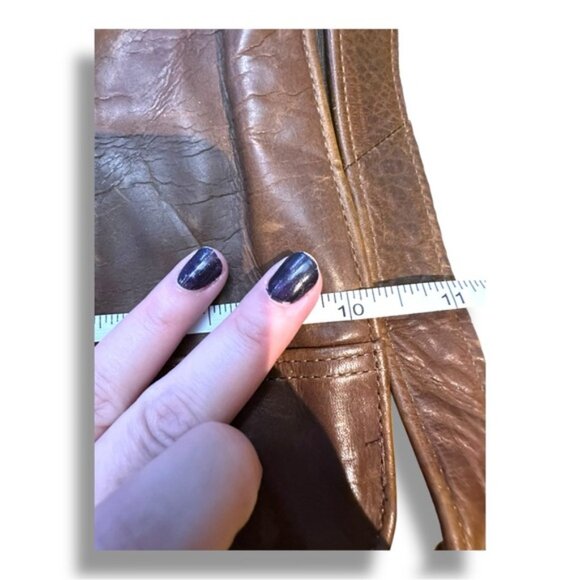 Unisex Vintage Brown Leather Messenger Bag - Picture 9 of 10